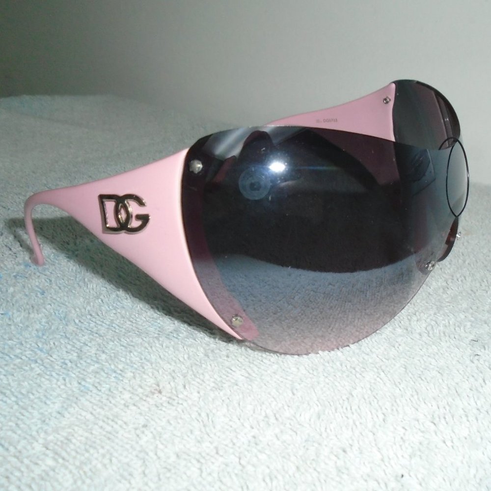 NEW DG OVERSIZED CELEBRITY SHIELD WRAP LIGHT PINK PLASTIC SUNGLASSES DG0703
